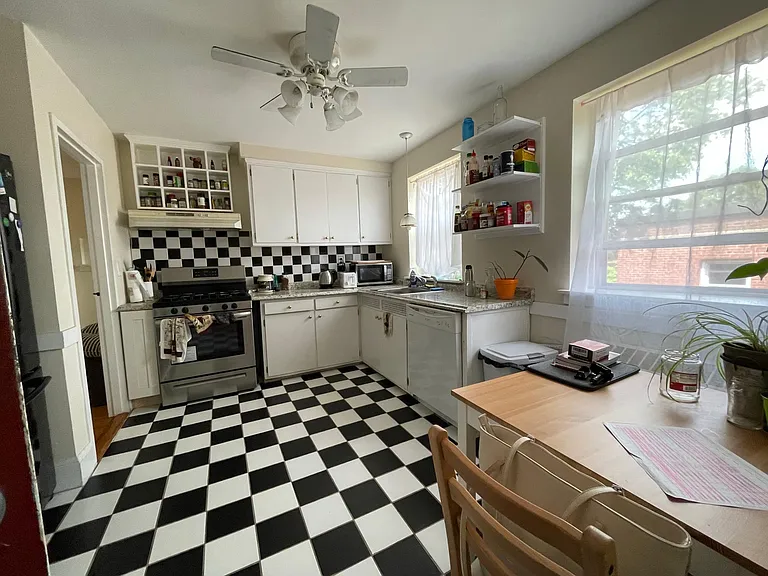 98 Morton St #60C — Photo 7