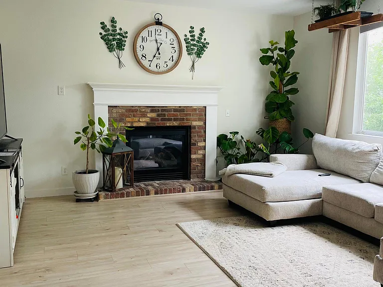 11725 Fraser St — Photo 1