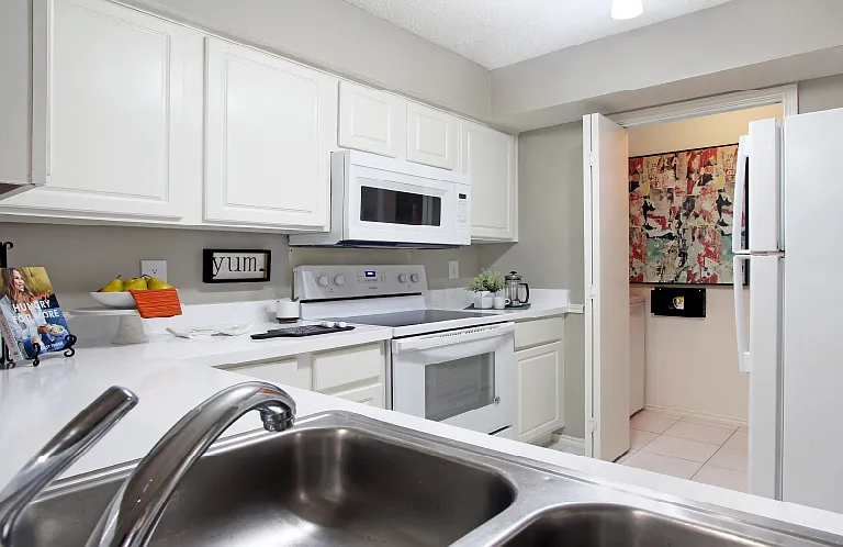 Preston Village Apartments — Photo 18