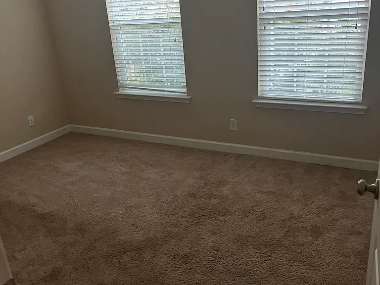 431 Truman Dr — Photo 5