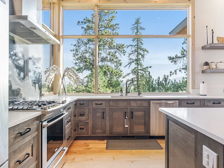 229 Arbour Dr E — Photo 23