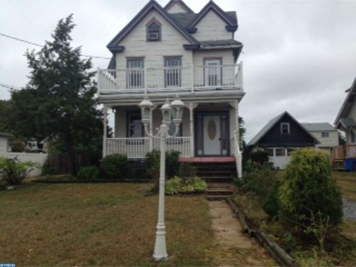 1st image of 442 River Dr