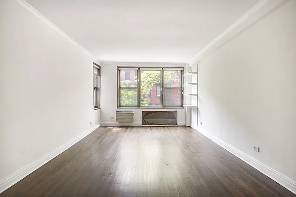 Rented by Compass | media 10