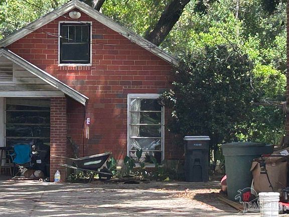 4th image of 30 E Marshall Ln