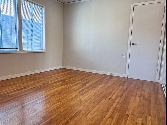 2nd image of 907 Burlingame Ave #5