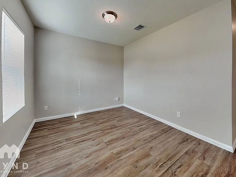 19024 George Norris Dr — Photo 9