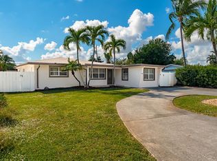 250 NW 11th St, Boca Raton, FL 33432