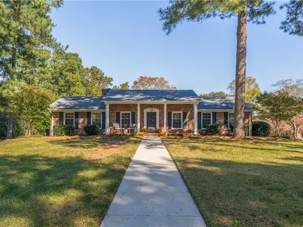 153 Woodhaven Ln, Mocksville, NC 27028