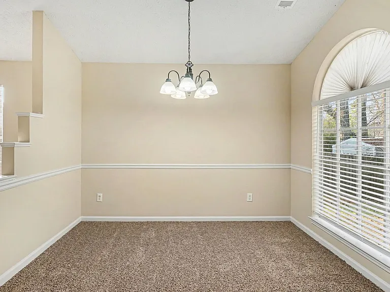 3787 River Ridge Ct — Photo 4