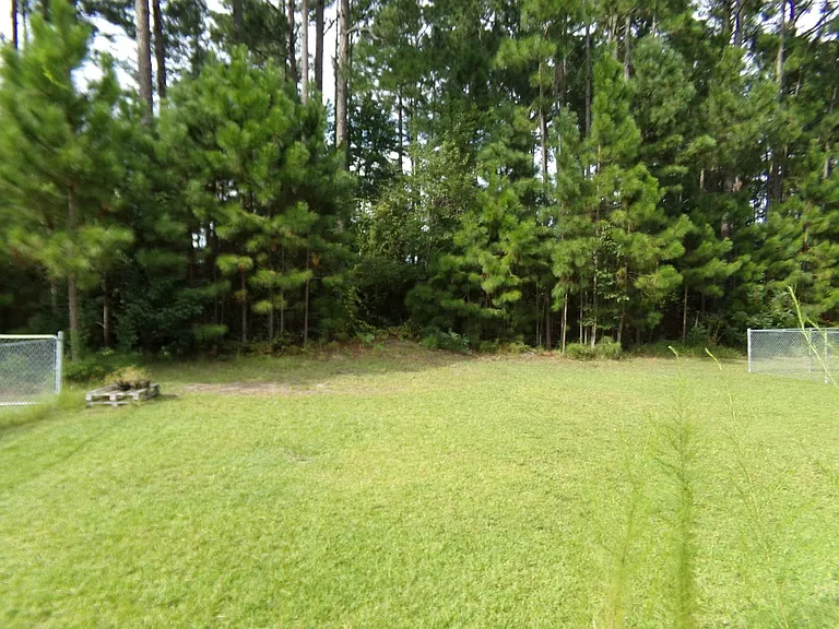 127 Village Ct — Photo 23
