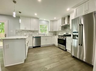 (Undisclosed Address), South Setauket, NY 11720