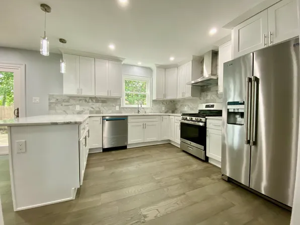 (undisclosed Address), South Setauket, NY 11720