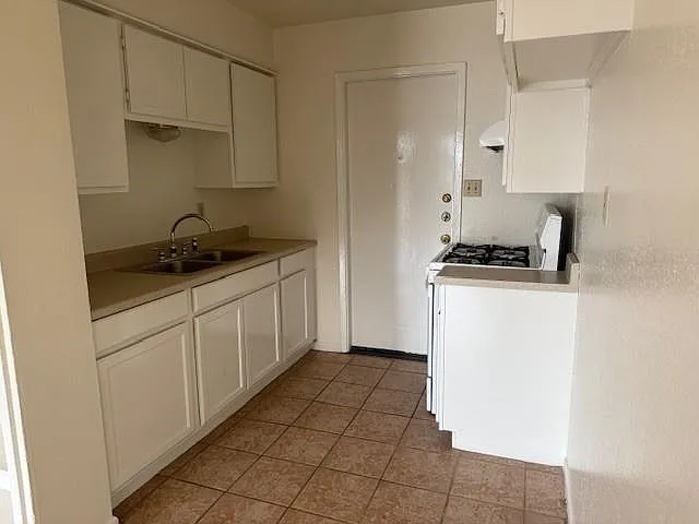 814 Hazelton St #A — Photo 4