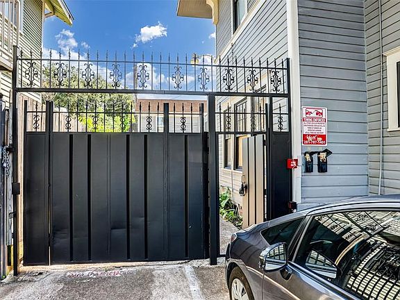 3rd image of 239 1/2 Westheimer Ave #1