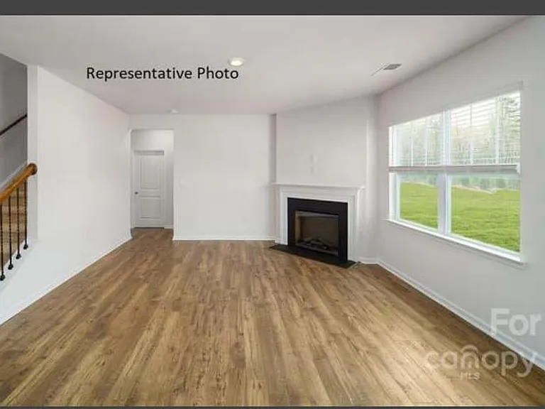 4014 Village Blvd — Photo 5