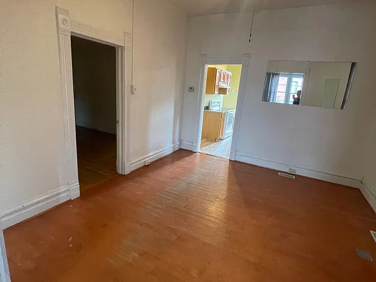 327 N Alabama St — Photo 13