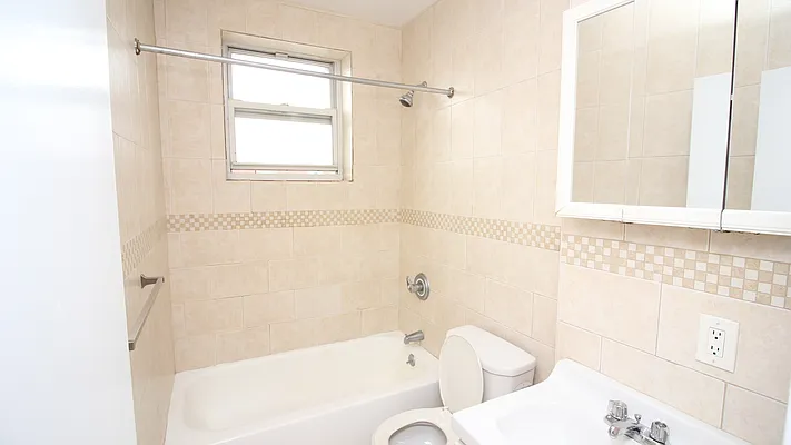 Rented by Nooklyn NYC LLC | media 40