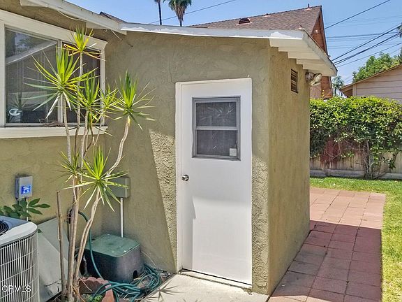 5th image of 1103-1105 E Orange Grove Blvd