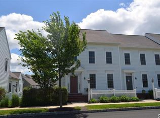 14 Ellington Rd, Mechanicsburg, PA 17050
