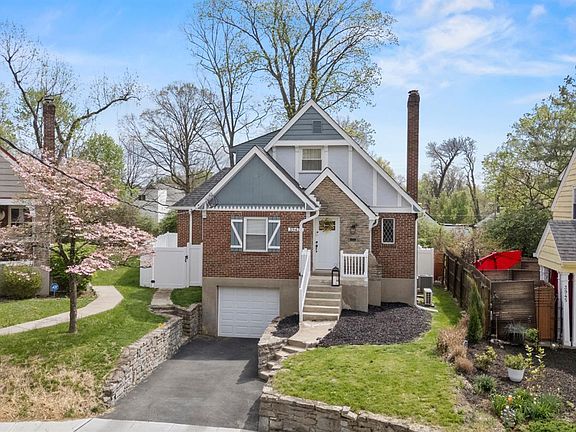 2nd image of 3947 Holman Cir