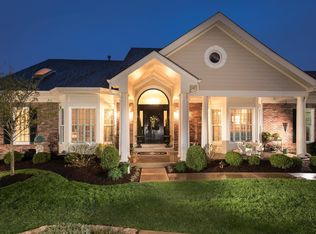 12349 Courtyard Lake Dr, Saint Louis, MO