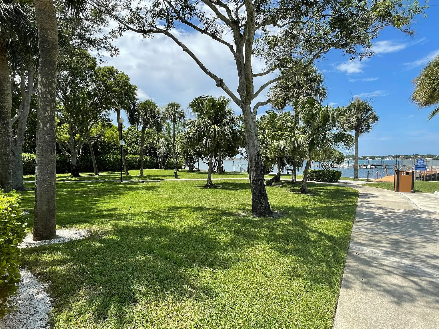 2 bed, 2.5 bath, 1470 sqft, $2,800 — Photo 3