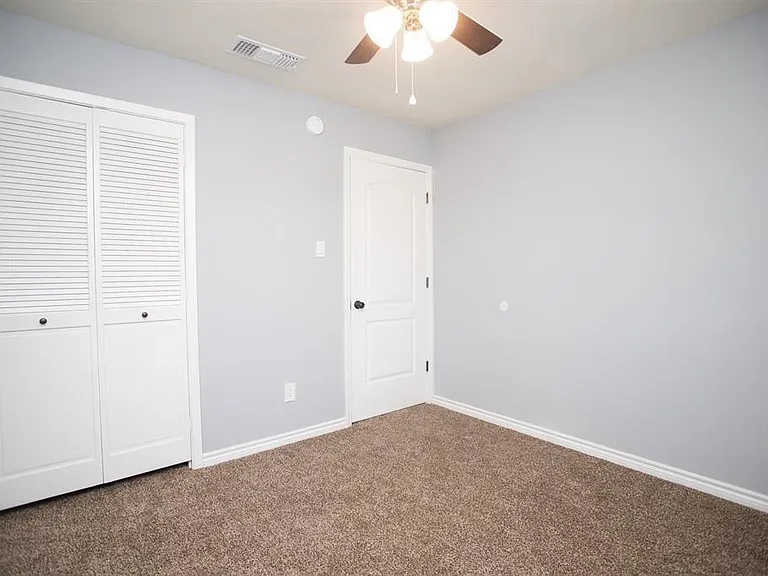 5821 Sunforest Dr — Photo 25