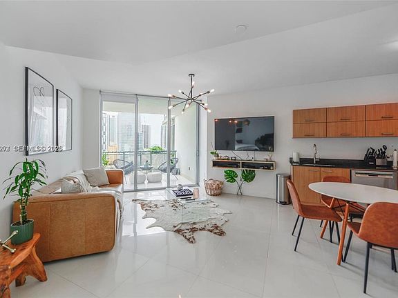 4th image of 350 S Miami Ave APT 1911