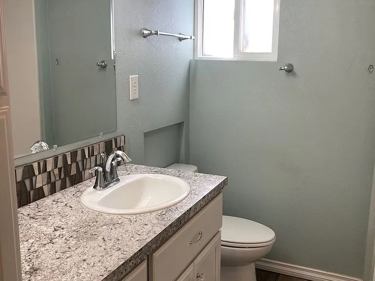 700 S 46th Ave — Photo 35