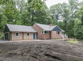 28 Tamarack Rd, Andover, NJ 07821