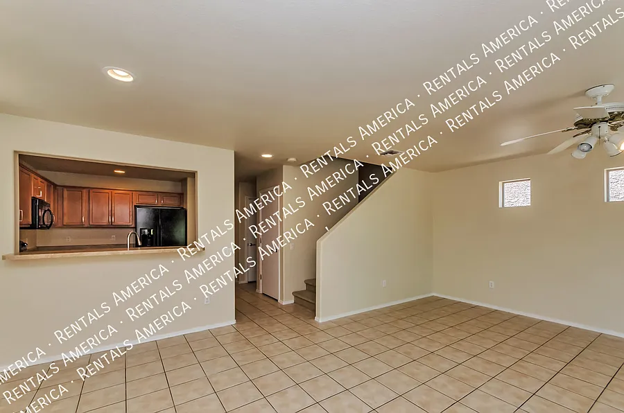 Great East Side Location! — Photo 4