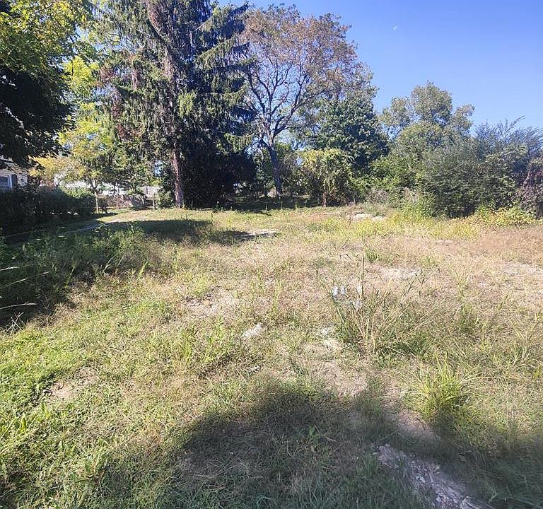 2nd image of 307 N 8th St