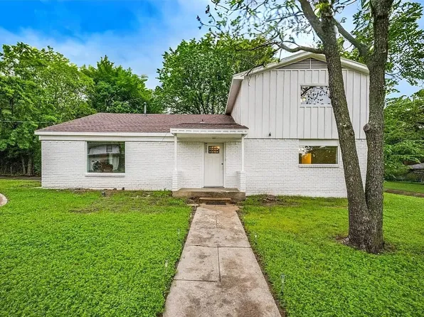 1704 Emerson Ln, Denton, TX 76209