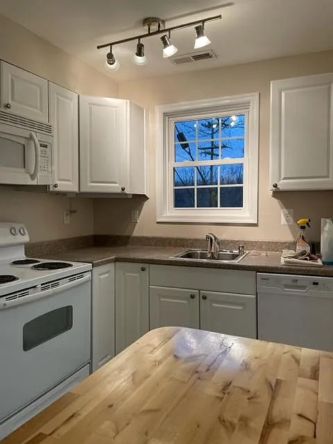2203 Halter Rd — Photo 2