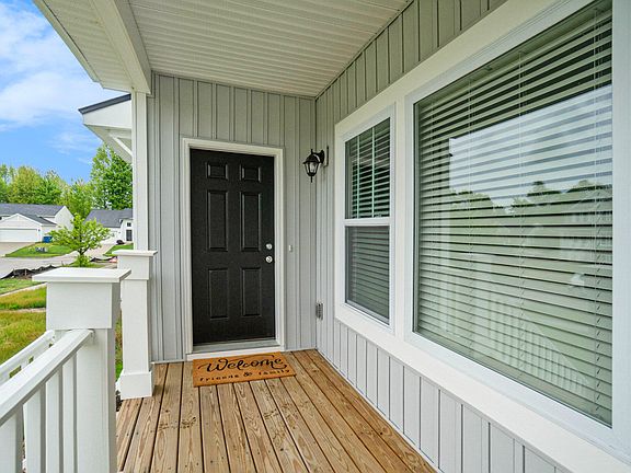 3rd image of 5203 Parkview Ln