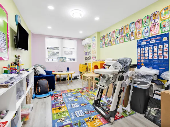 726 Manor Court image 27 of 29