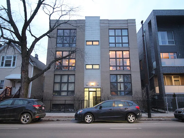 1844 N California Ave — Photo 24