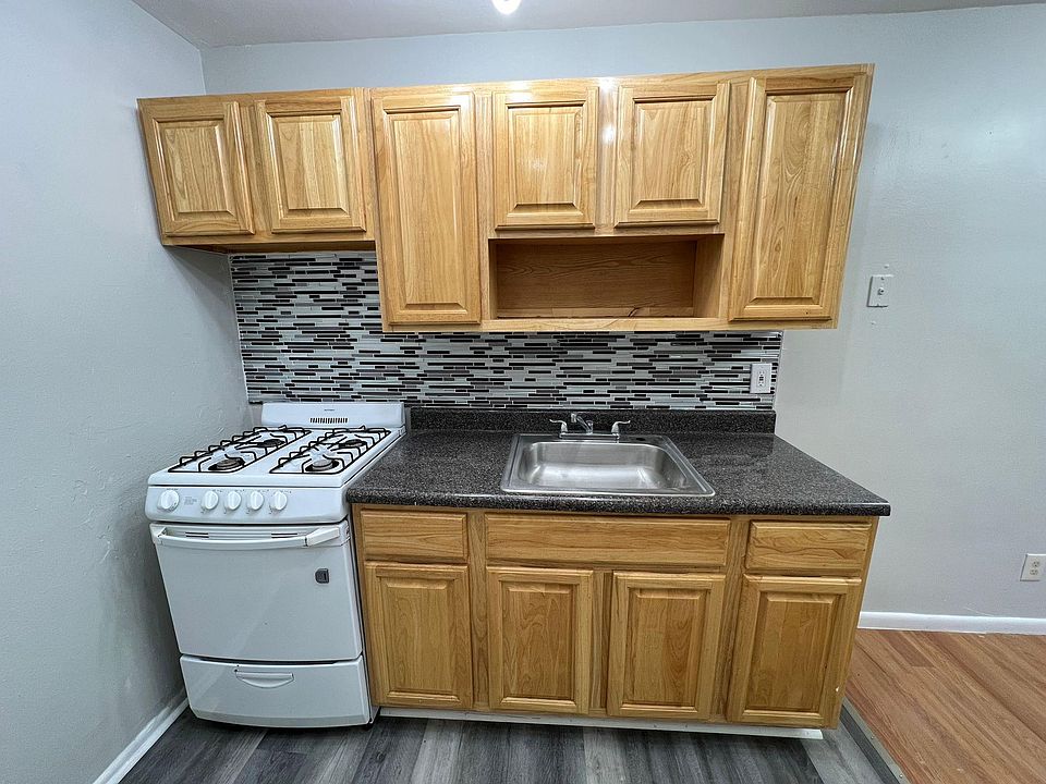 1st image of 386 Stuyvesant Ave #22