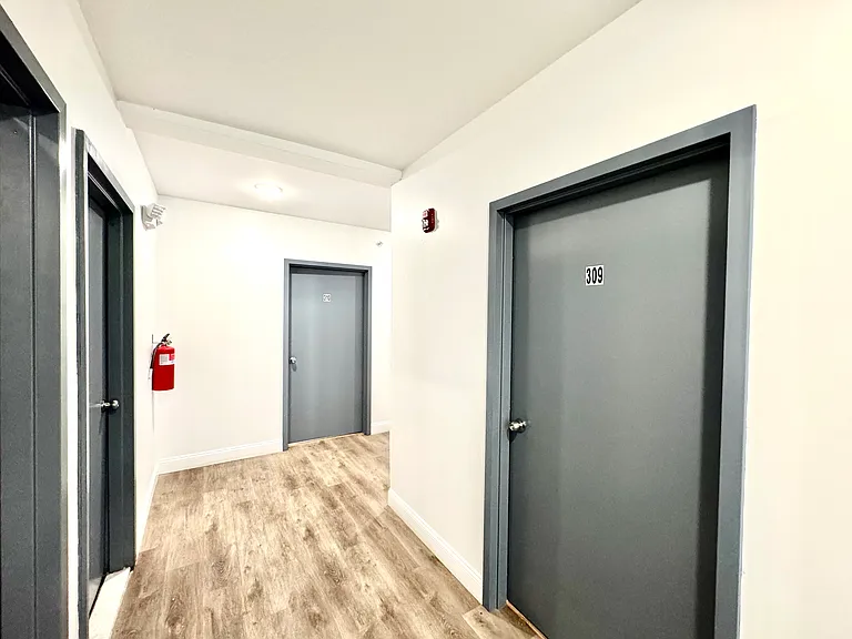 4077 Lancaster Ave #311-R — Photo 38
