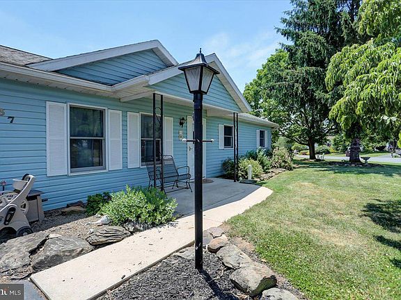 4th image of 237 Pattison Dr