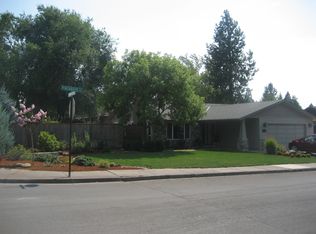 2496 Pinebrook Cir, Medford, OR 97504