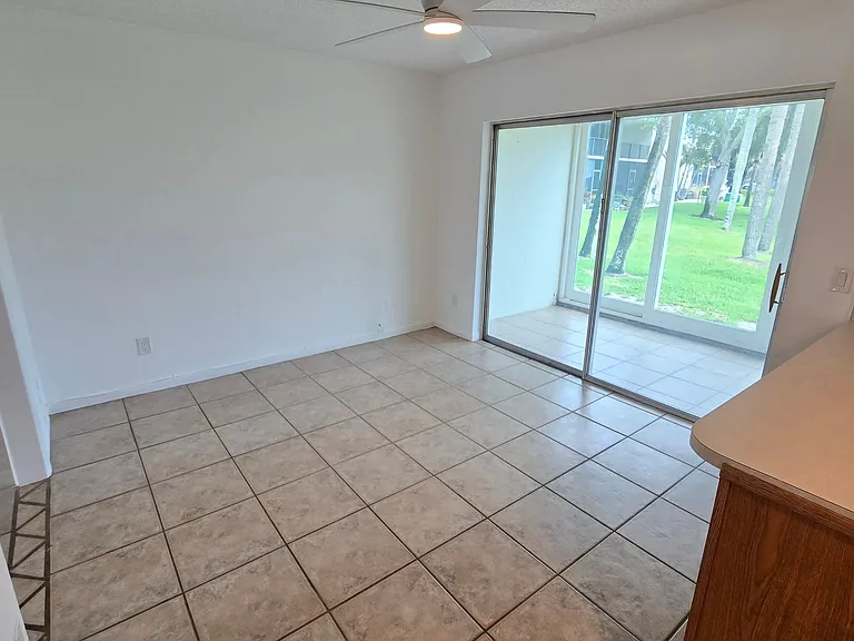 402 Dove Ln #12 — Photo 6