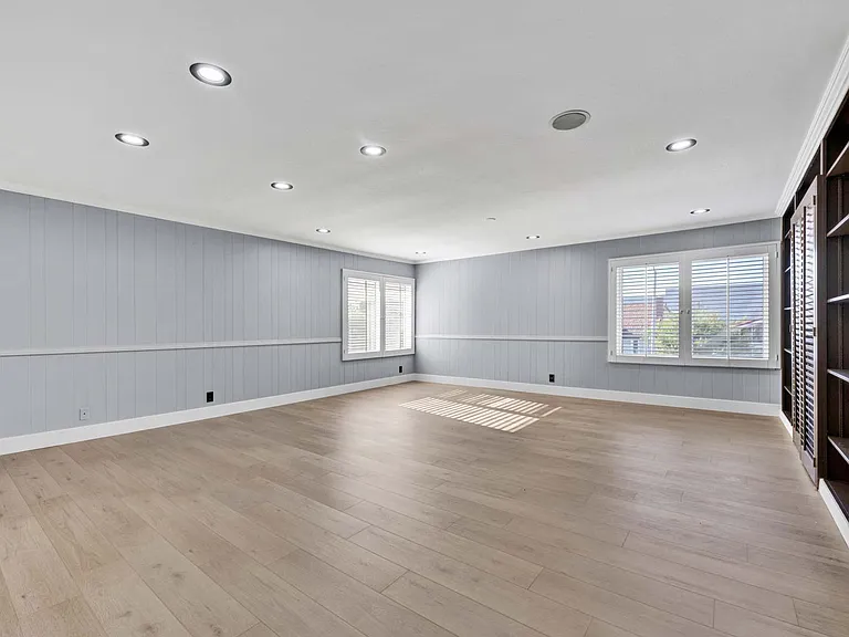 9882 Kings Canyon Dr — Photo 27