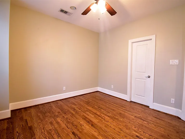 1538 W 23rd St #C — Photo 28