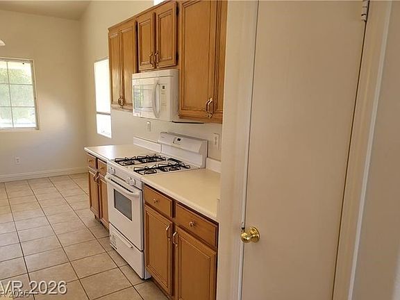 5th image of 410 Horse Pointe Ave