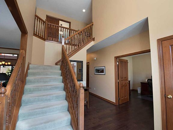 3rd image of 5844 Rushwood Dr