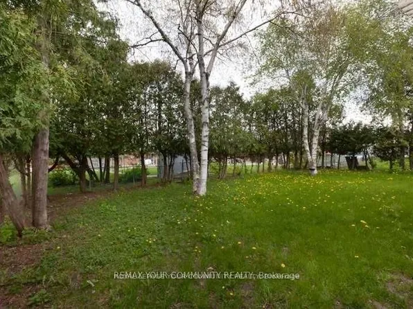 8 Stanwood Cres, Toronto, ON M9M 1Z9
