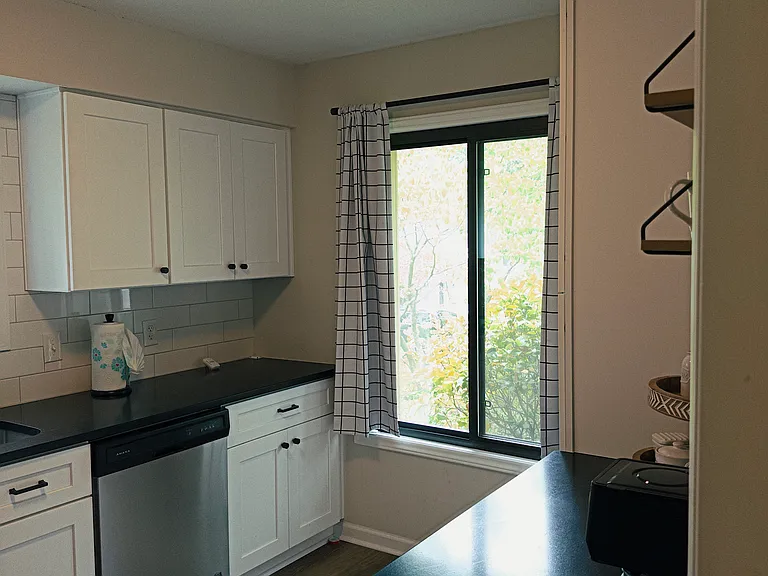 6004 Applewood Ln — Photo 10