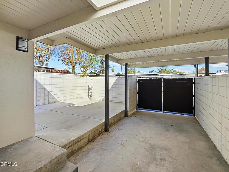 61B Redwood Ave — Photo 39