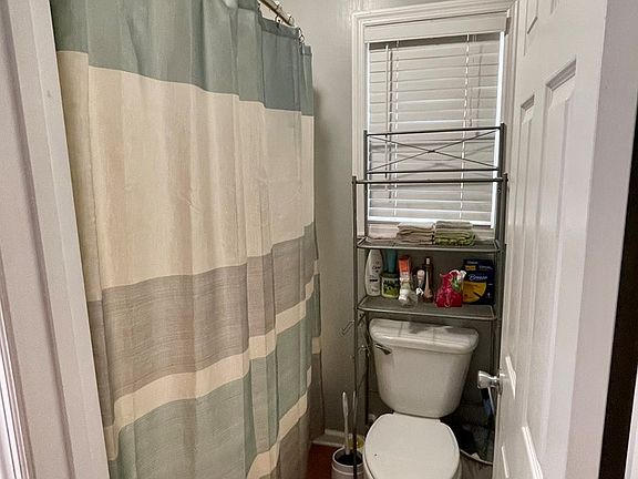 5th image of 118 Melba St